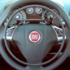 Acelerador D906GV instalado en volante FIAT