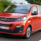 Opel Zafira-e Life de color naranja para accesibilidad