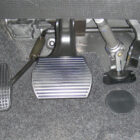 PEDAL ACELERADOR LADO IZQUIERDO REVERSIBLE D908