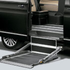 Plataforma elevadora K90 desplegada en el suelo