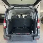 Vista trasera del Volkswagen Caddy 5 / Maxi 5 adaptado con rebaje de suelo