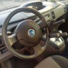 Empuñadura volante con 3 pomos IP2003B instalada a la derecha