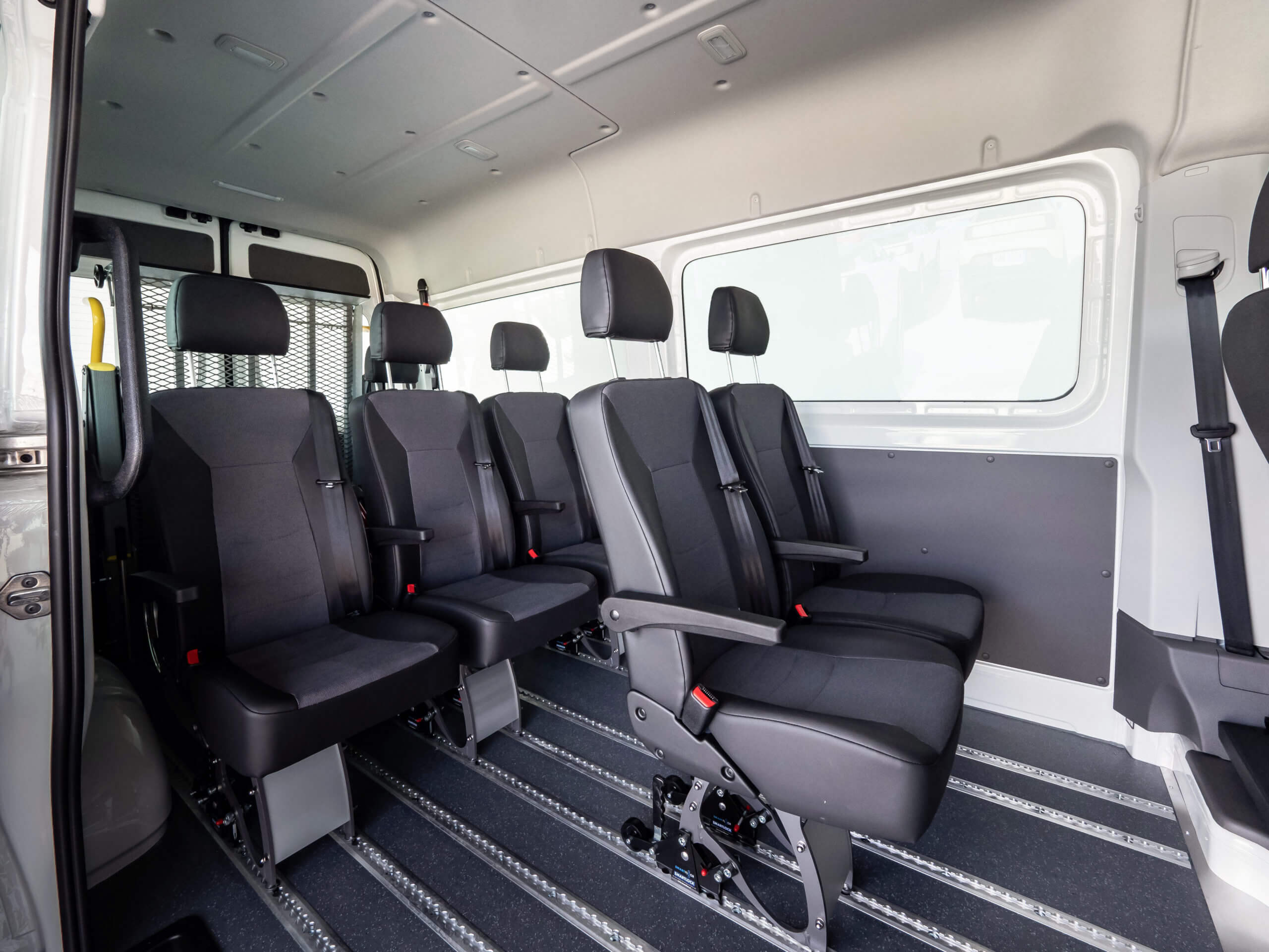 volkswagen-crafter-accesible Volkswagen Crafter Accesible PMR para empresas, ONG y Obra Social