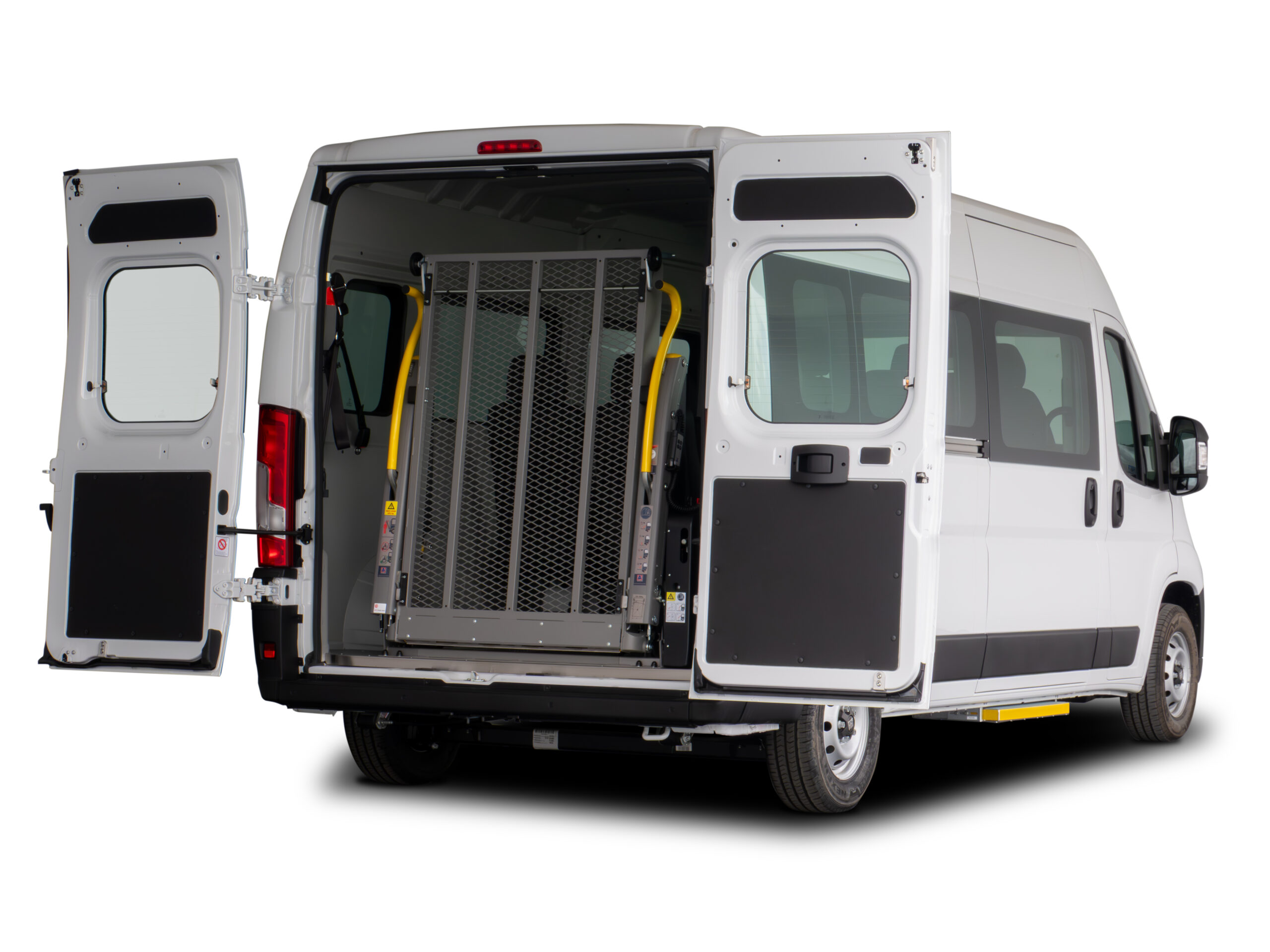 fiat-ducato-pmr-empresas (1) Fiat Ducato PMR con Smartfloor y elevadora