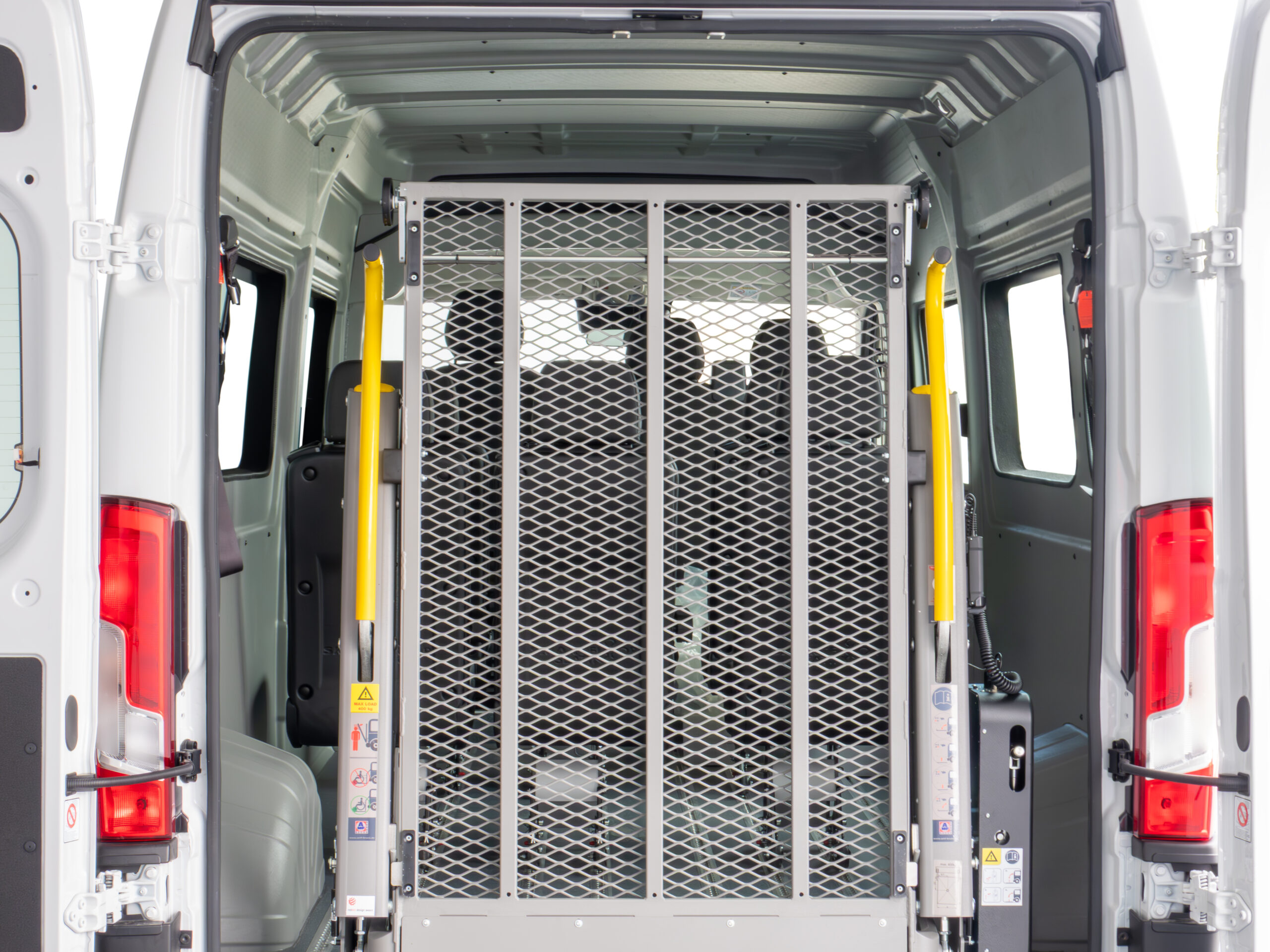 fiat-ducato-pmr-empresas (14) Fiat Ducato PMR con Smartfloor y elevadora