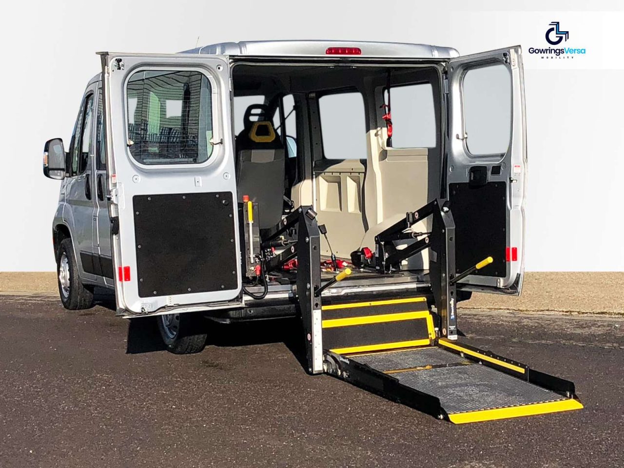 Fiat Ducato PMR con Smartfloor y elevadora