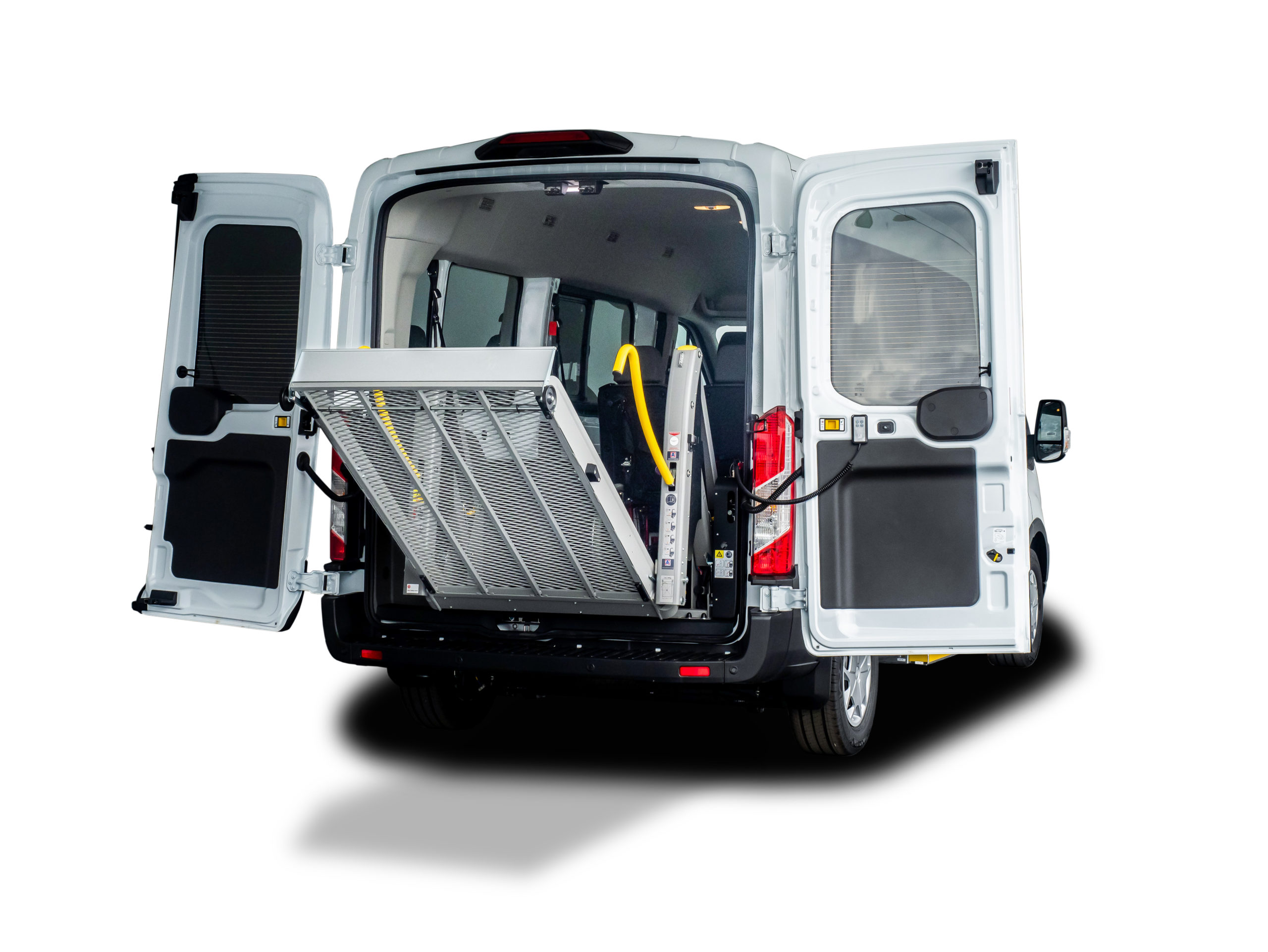 Ford E-Transit Kombi Accesible para empresas y obra social