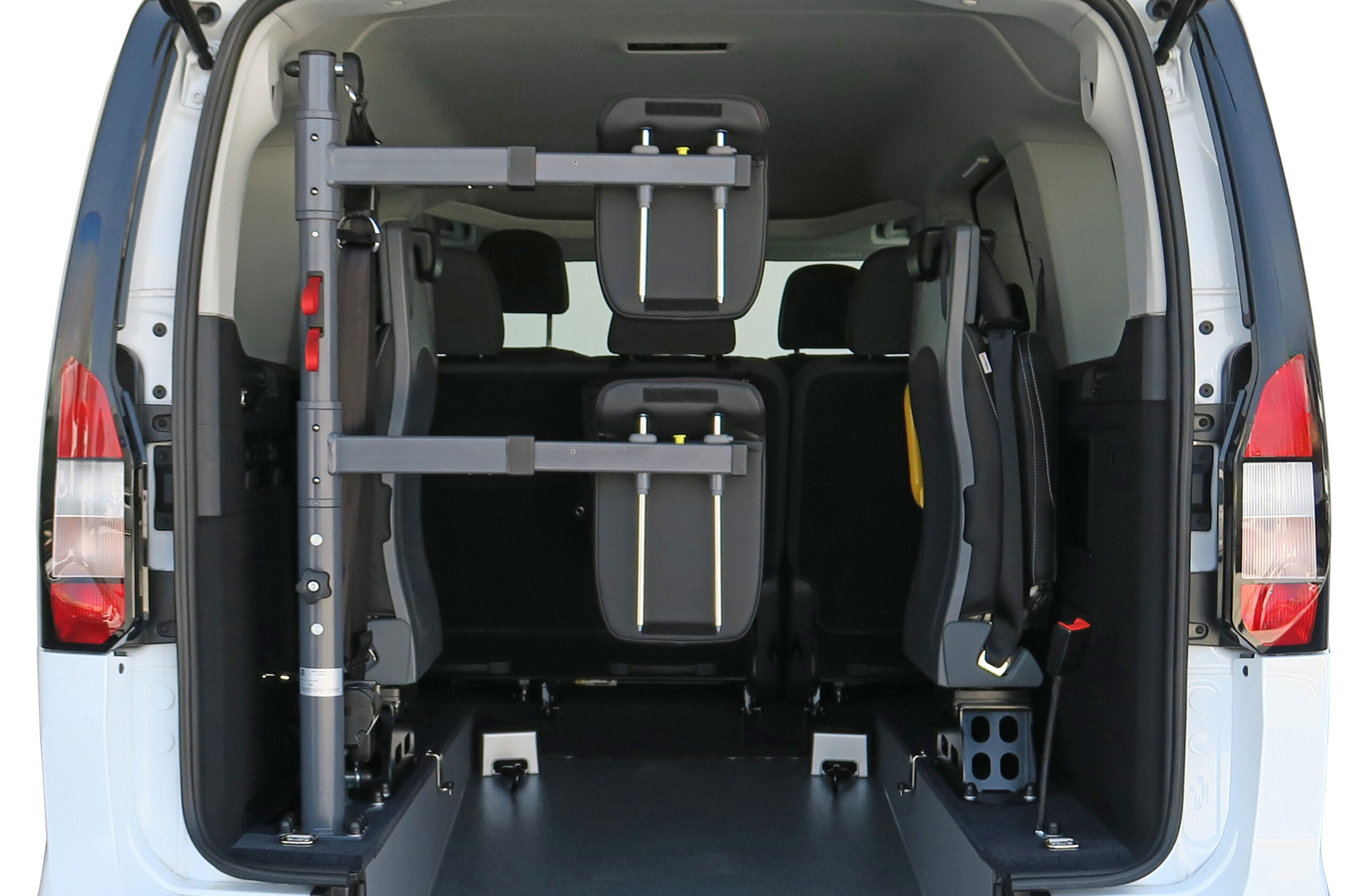 ford-grand-tourneo-eurotavi-vtc-pmr-accesible (1) Ford Grand Tourneo Accesible PMR para EUROTAXI o VTC