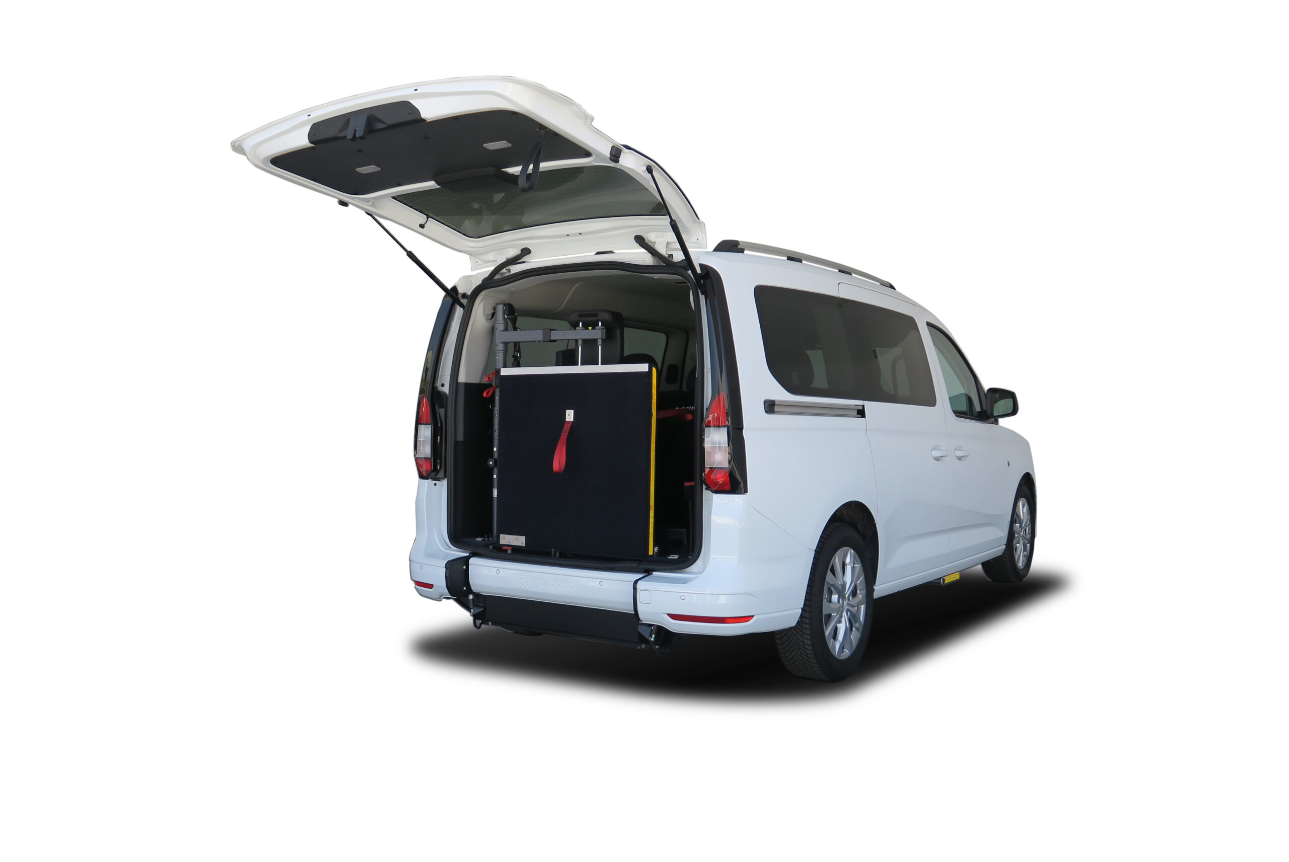 ford-grand-tourneo-phev-eurotavi-vtc-pmr-accesible (5) Ford Grand Tourneo PHEV accesible PMR para TAXI y VTC