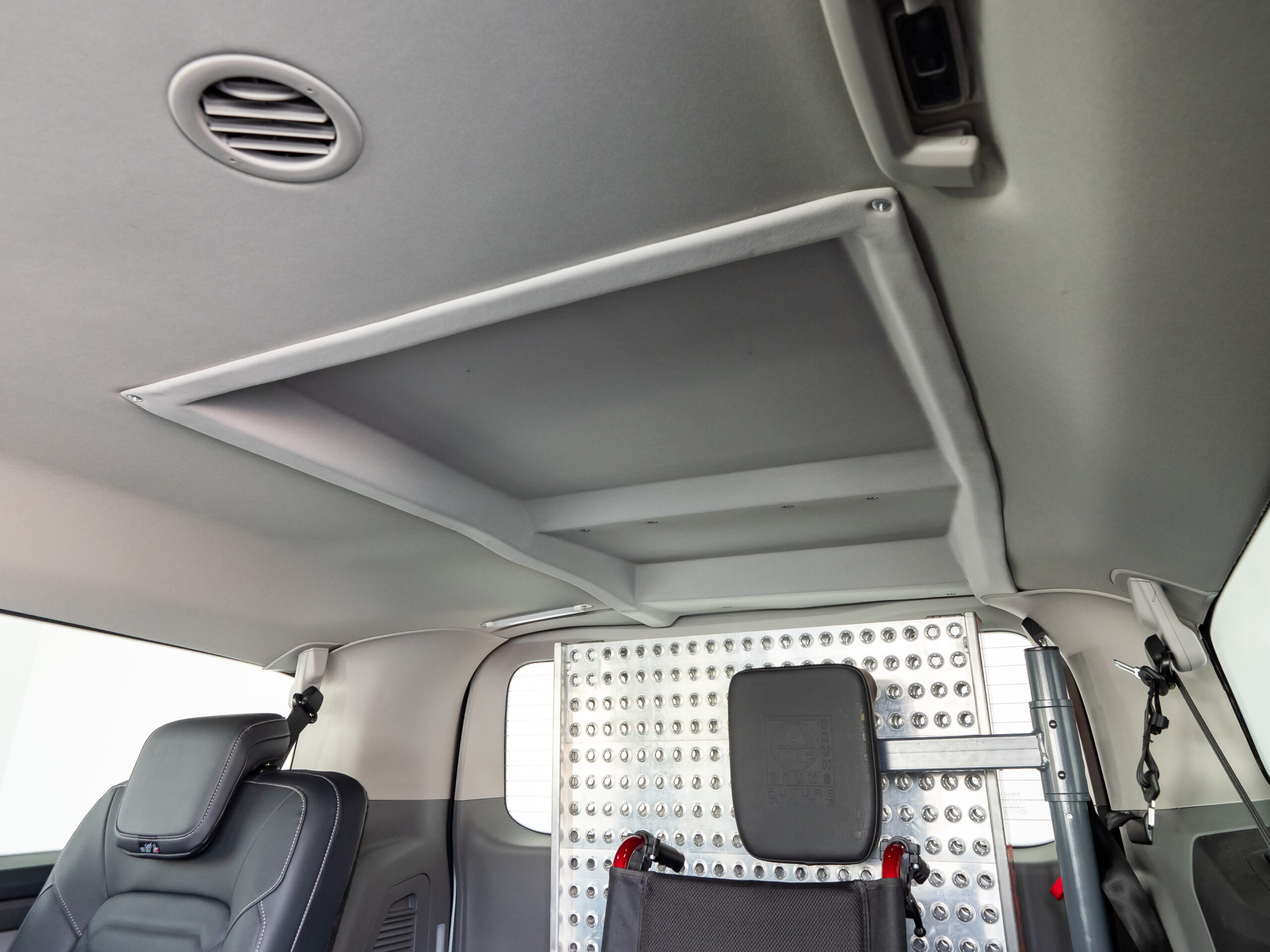 OLYMPUS DIGITAL CAMERA Ford Tourneo Custom adaptado para TAXI - VTC accesible PMR