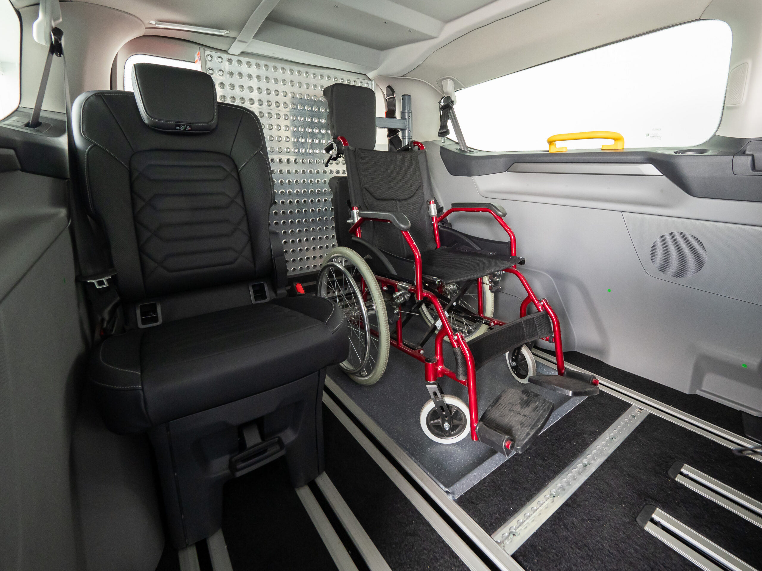 OLYMPUS DIGITAL CAMERA Ford Tourneo Custom adaptado para TAXI - VTC accesible PMR