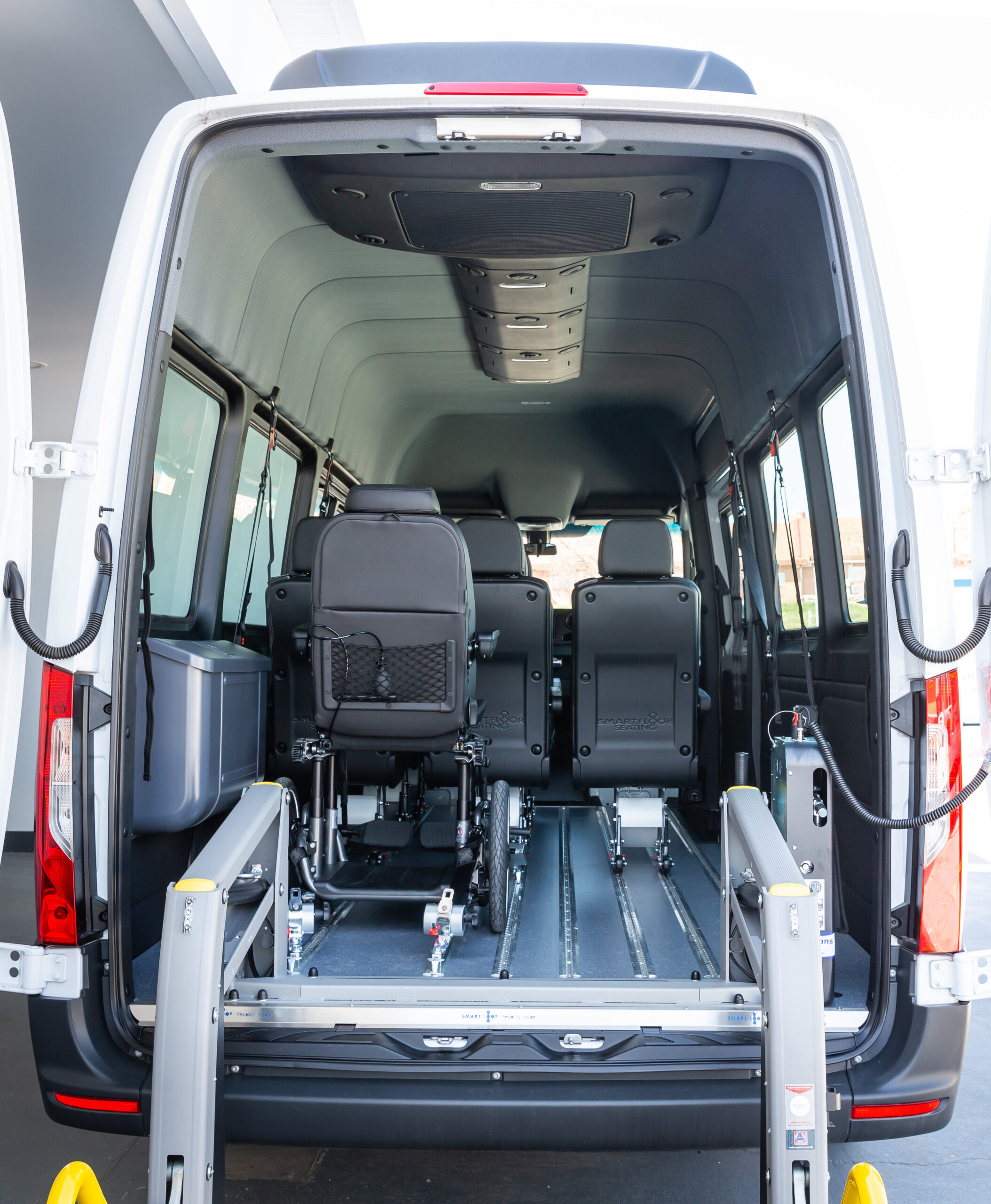 Mercedes-Benz Sprinter adaptada PMR para Obra Social