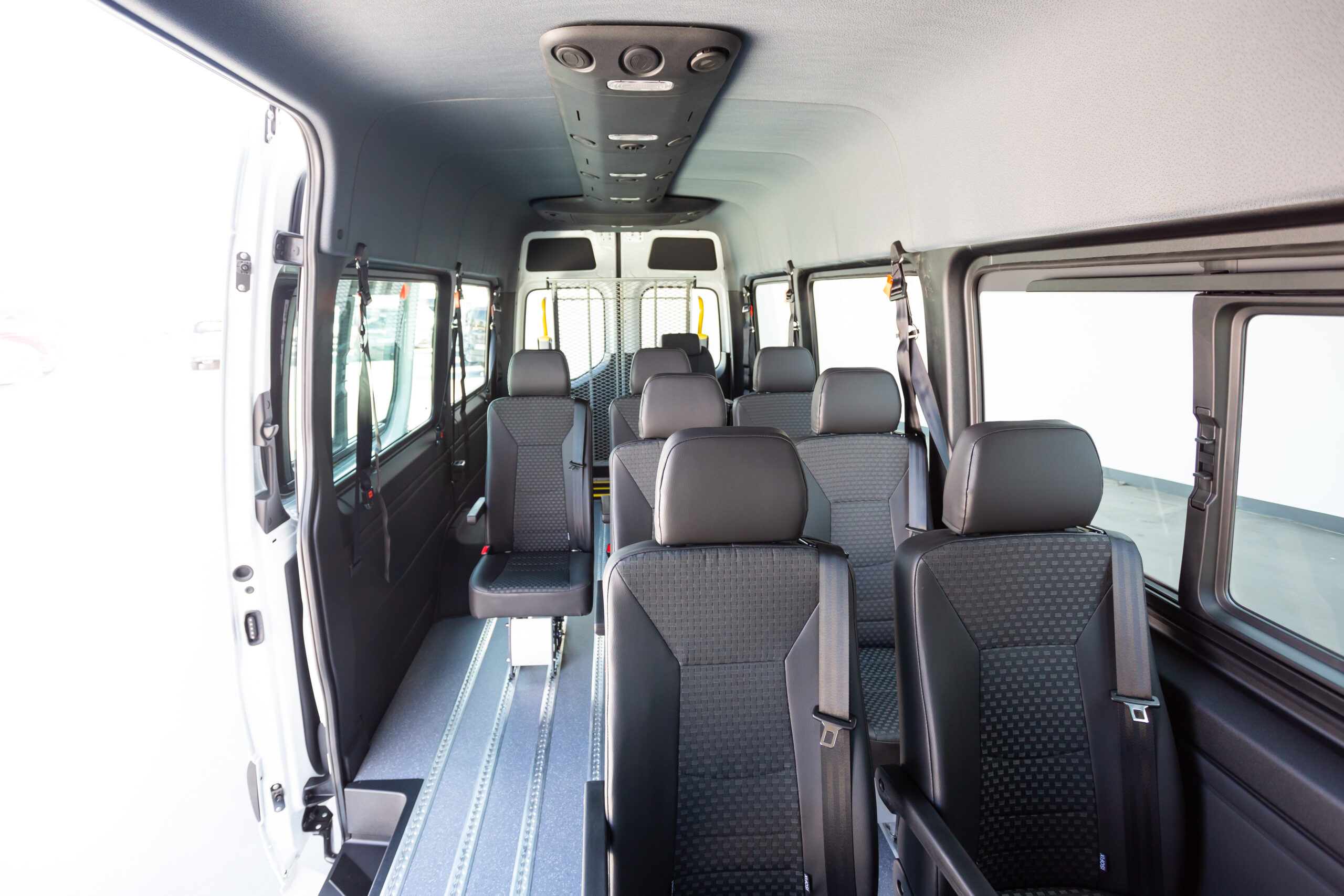 mercedes-sprinter-adaptada-pmr-empresas (15) Mercedes-Benz Sprinter adaptada PMR para Obra Social