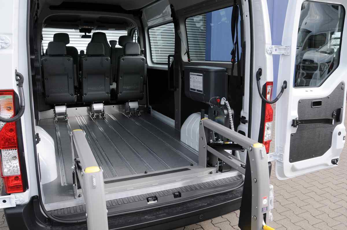 opel-movano-accesible-pmr (3) Opel Movano Accesible PMR con Smartfloor y elevadora para empresa