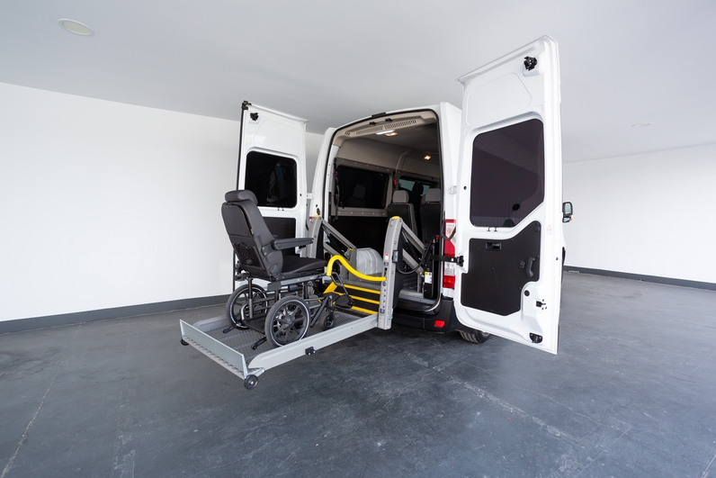 opel-movano-accesible-pmr (5) Opel Movano Accesible PMR con Smartfloor y elevadora para empresa