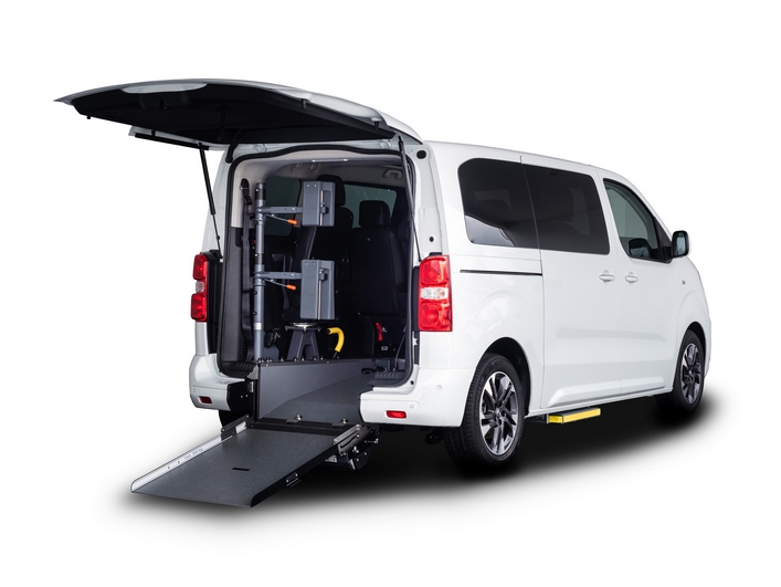 OLYMPUS DIGITAL CAMERA Opel Zafira Life accesible para TAXI - VTC PMR