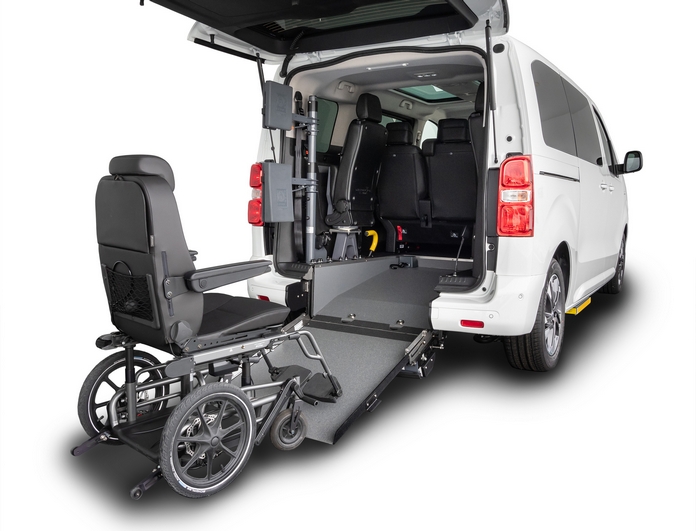 OLYMPUS DIGITAL CAMERA Opel Zafira Life accesible para TAXI - VTC PMR