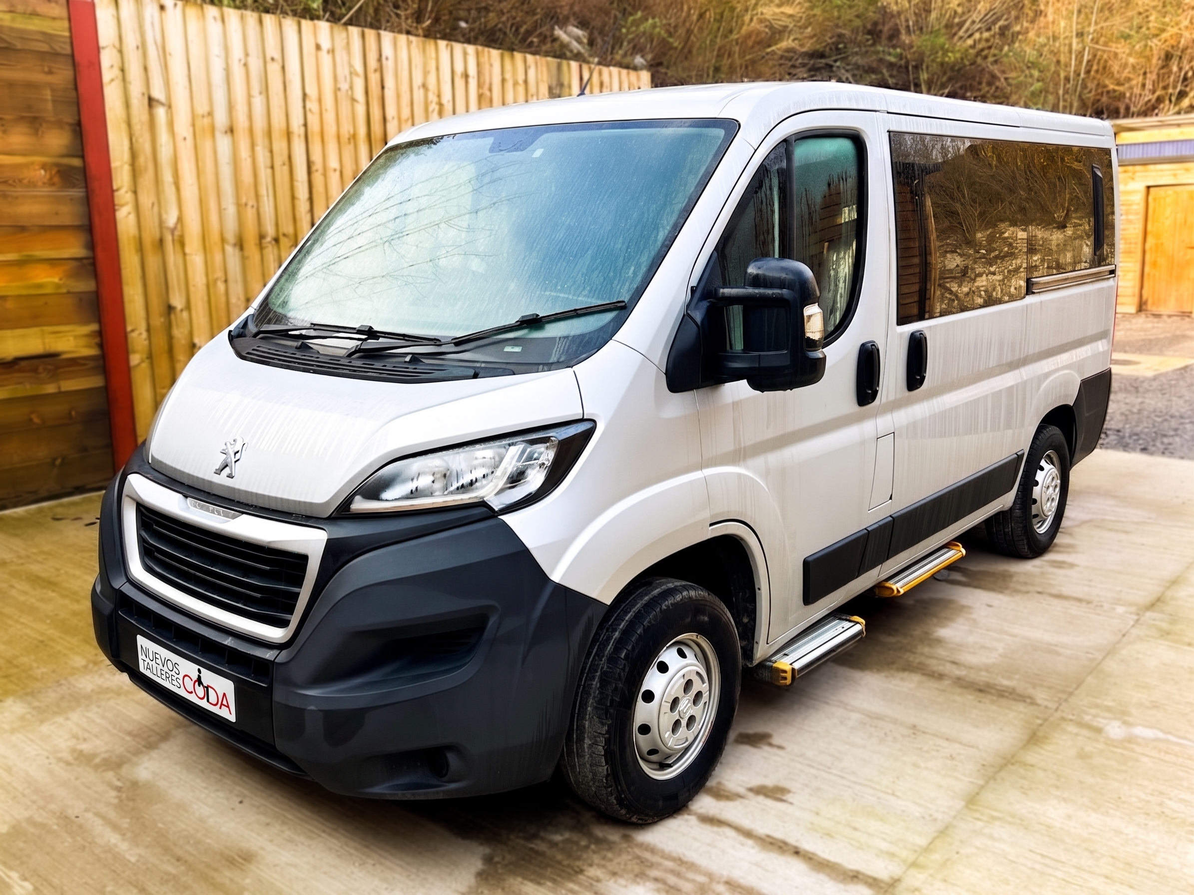 peugeot-boxer-kombi-adaptado-pmr (10) Peugeot Boxer Kombi Accesible PMR para empresas y obra social