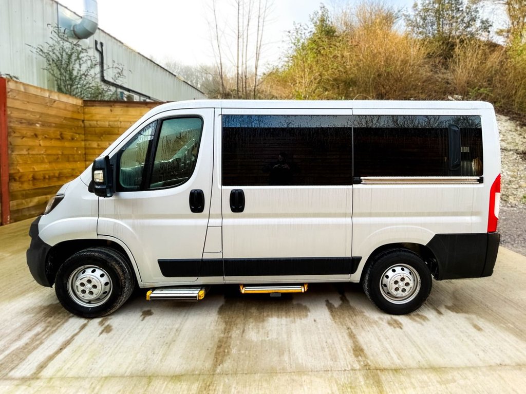 peugeot-boxer-kombi-adaptado-pmr (4) Peugeot Boxer Kombi Accesible PMR para empresas y obra social