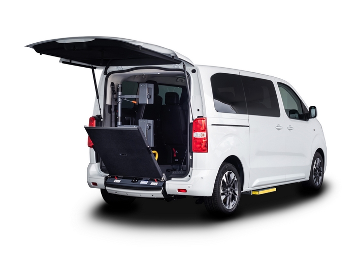 OLYMPUS DIGITAL CAMERA Peugeot e-Traveller accesible PMR para TAXI/VTC
