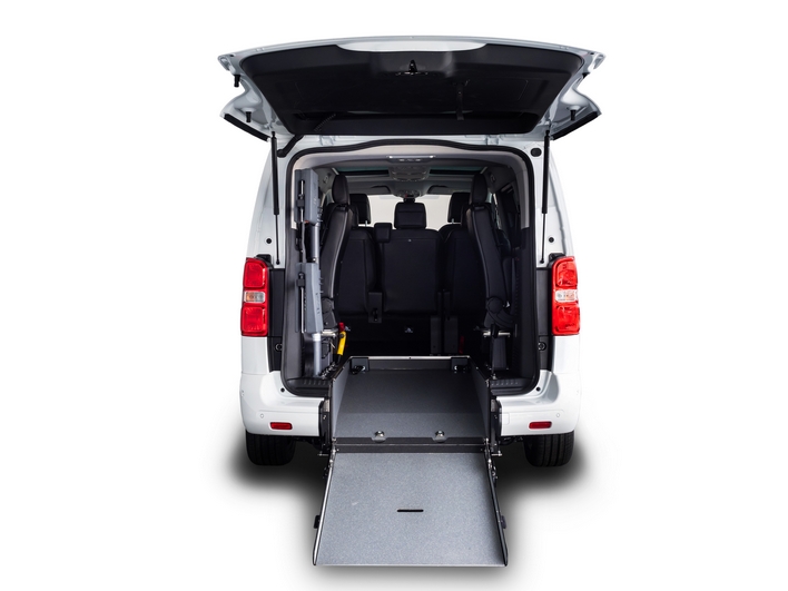 OLYMPUS DIGITAL CAMERA Peugeot e-Traveller accesible PMR para TAXI/VTC