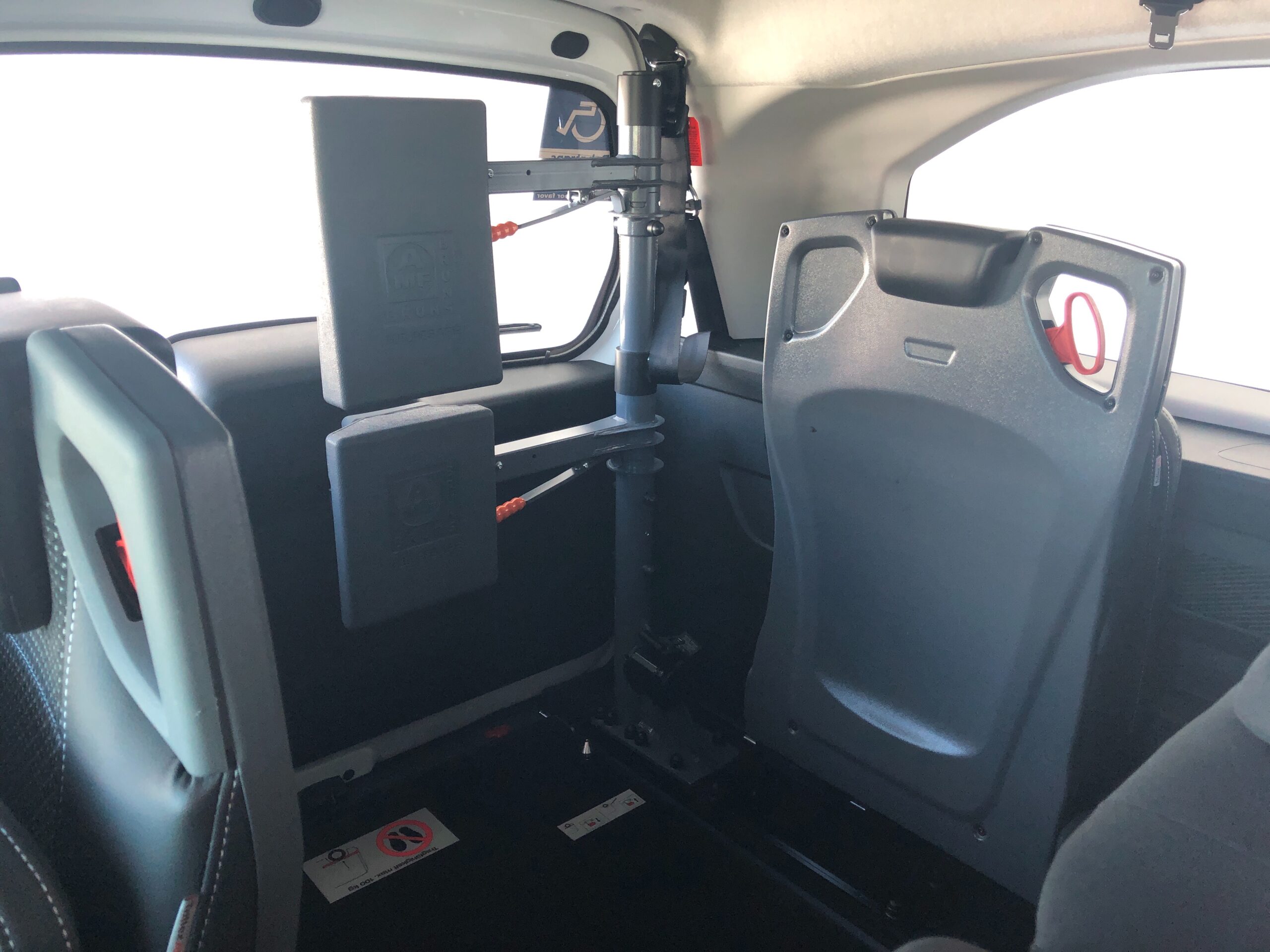 Peugeot Rifter Long accesible PMR para TAXI y VTC
