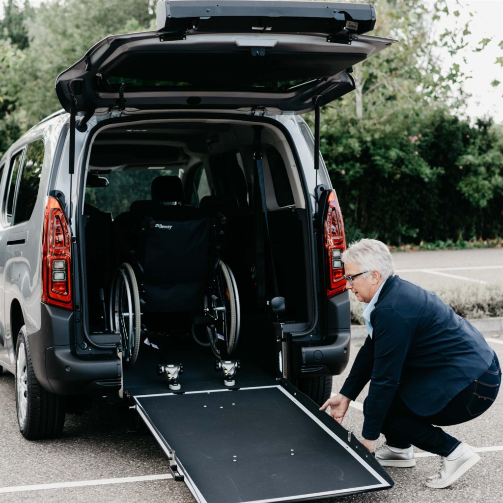 Peugeot Rifter Long accesible PMR para TAXI y VTC