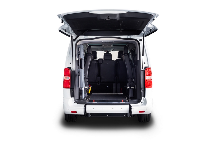 peugeot-traveller-accesible-pmr-taxi-vtc Peugeot Traveller accesible PMR para TAXI y VTC