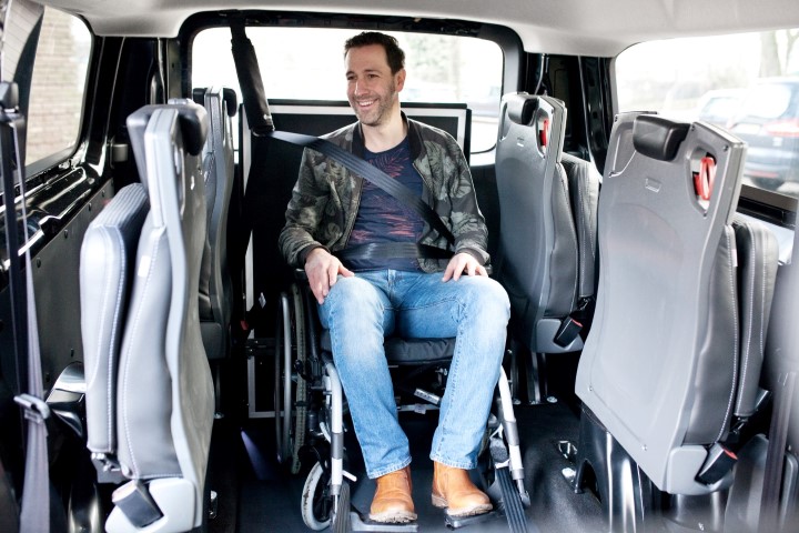 peugeot-traveller-accesible-pmr-taxi-vtc (4) Peugeot Traveller accesible PMR para TAXI y VTC