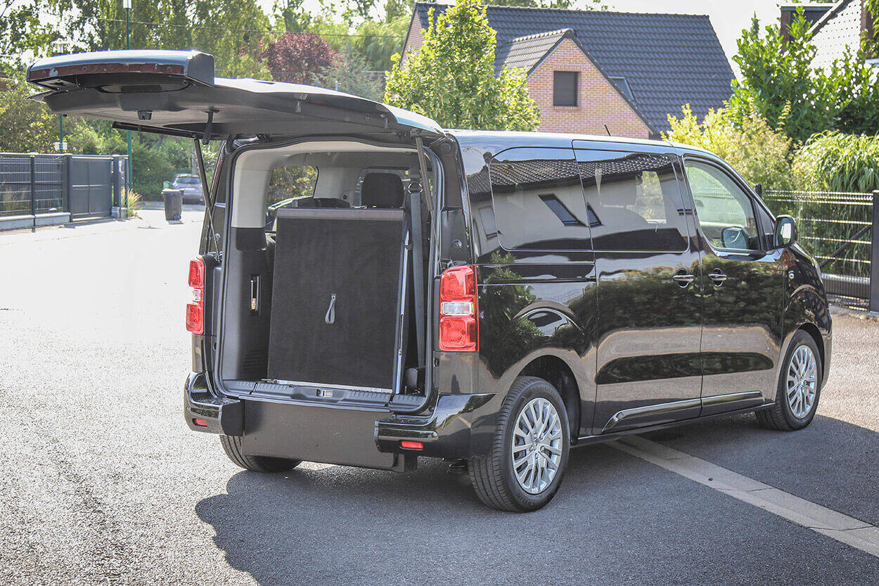 peugeot-traveller-accesible-pmr-taxi-vtc (8) Peugeot Traveller accesible PMR para TAXI y VTC