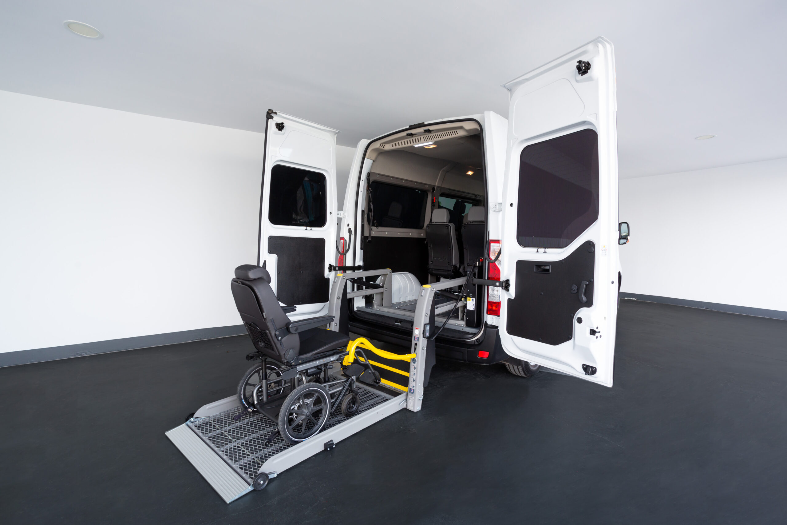 renault-master-pmr-accesible-empresas (1) Renault Master Accesible PMR para empresas y obra social