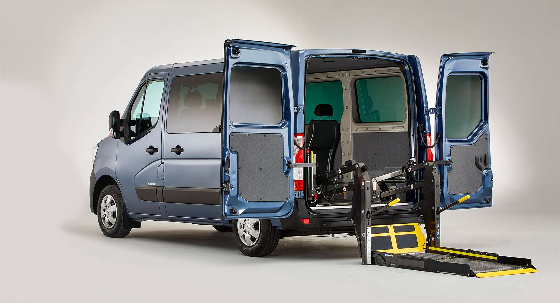 renault-master-pmr-accesible-empresas (10) Renault Master Accesible PMR para empresas y obra social