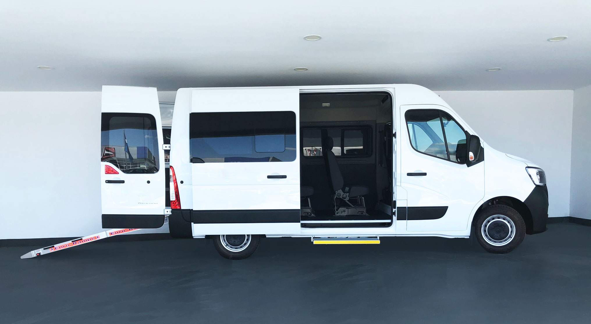 renault-master-pmr-accesible-empresas (11) Renault Master Accesible PMR para empresas y obra social