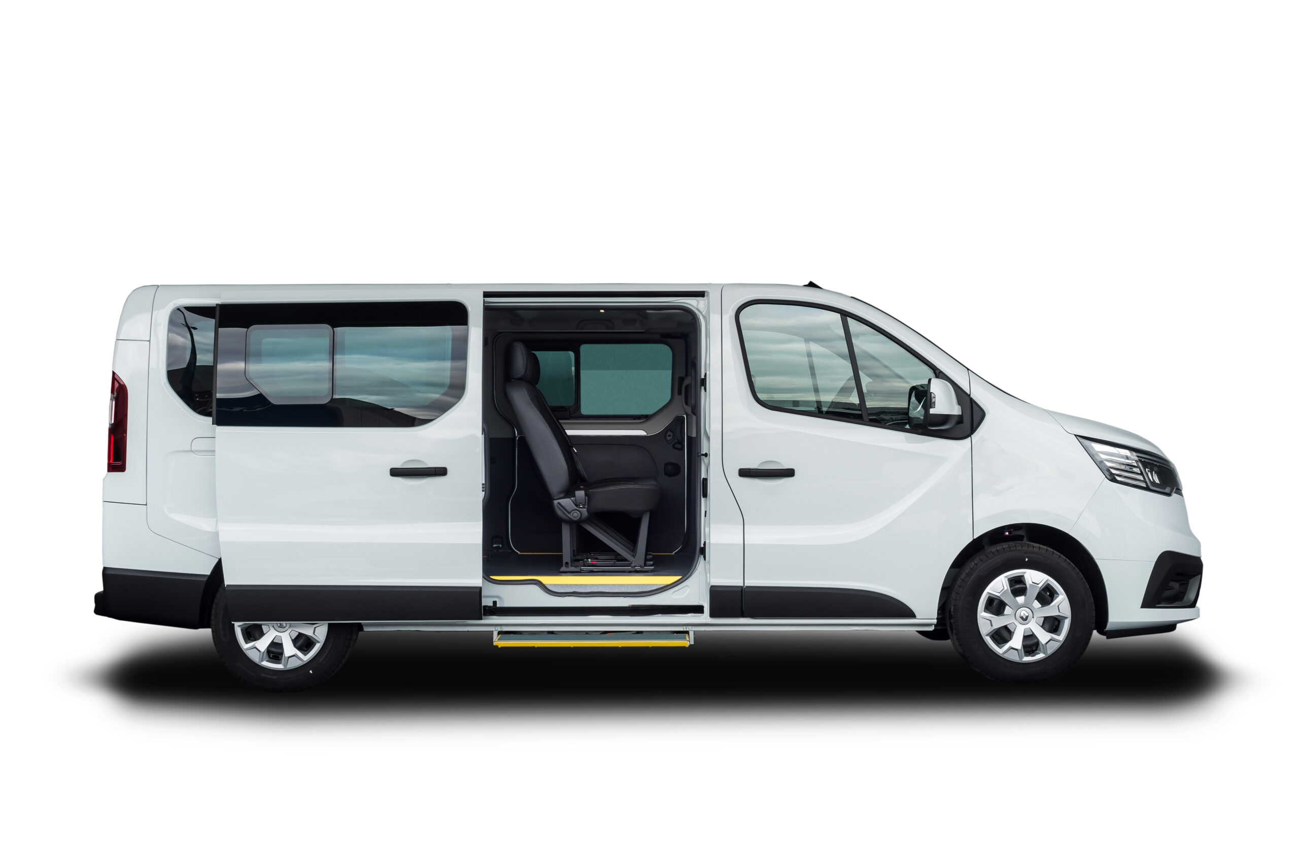 renault-trafic-pmr-taxi-vtc-rampa-manual (10) Renault Trafic adaptado PMR a TAXI - VTC con rampa manual
