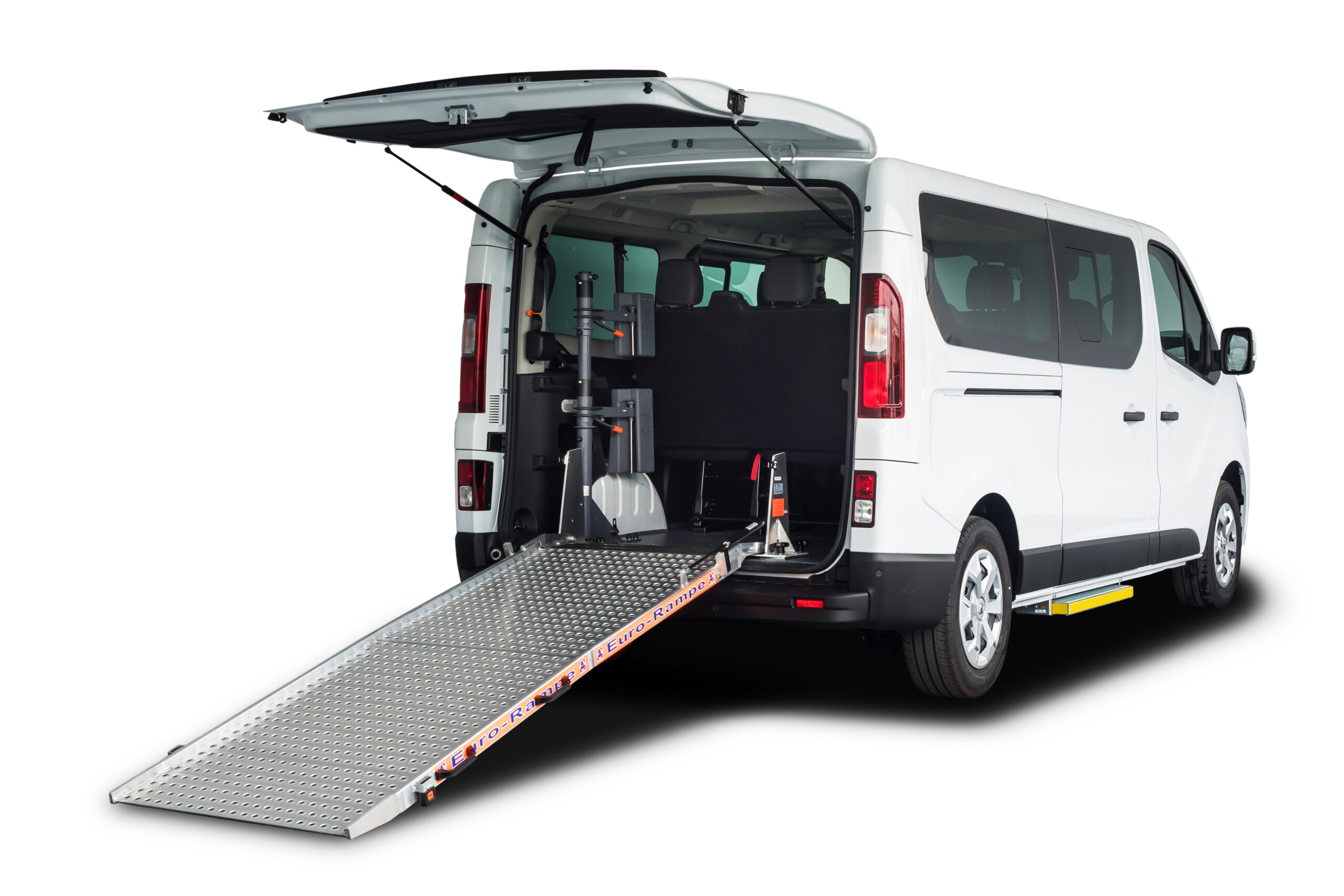 renault-trafic-pmr-taxi-vtc-rampa-manual Renault Trafic adaptado PMR a TAXI - VTC con rampa manual