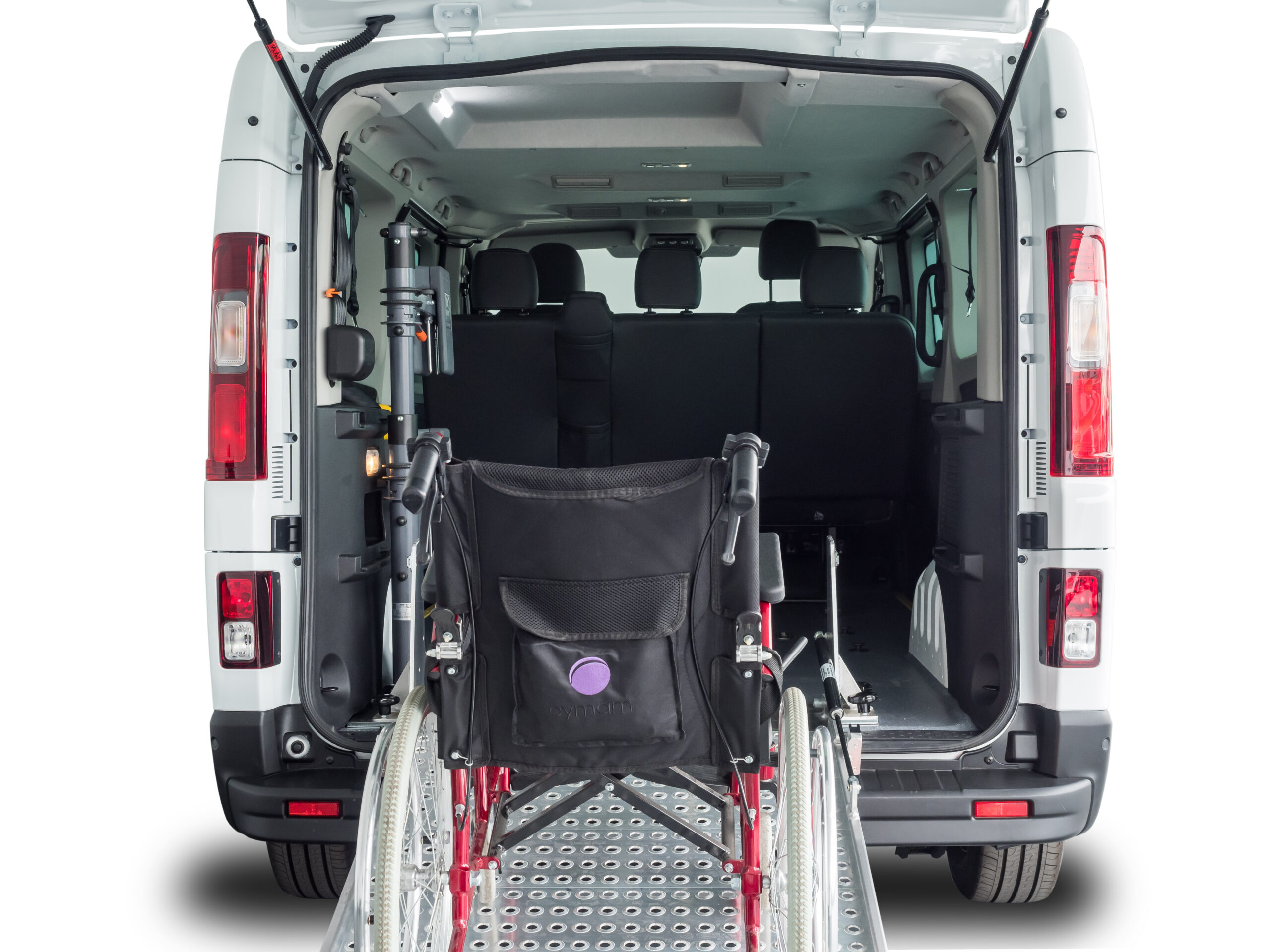 renault-trafic-pmr-taxi-vtc-rampa-manual Renault Trafic adaptado PMR a TAXI - VTC con rampa manual