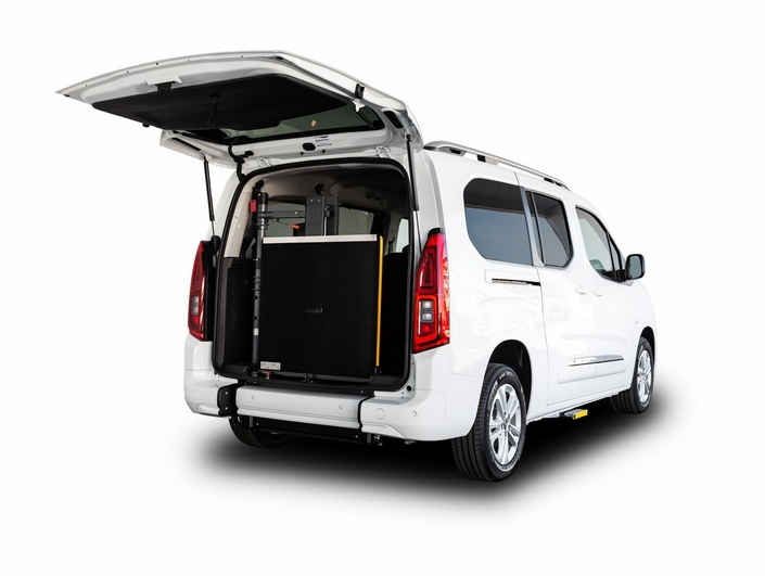 Toyota Proace City Larga Adaptada para TAXI / VTC PMR