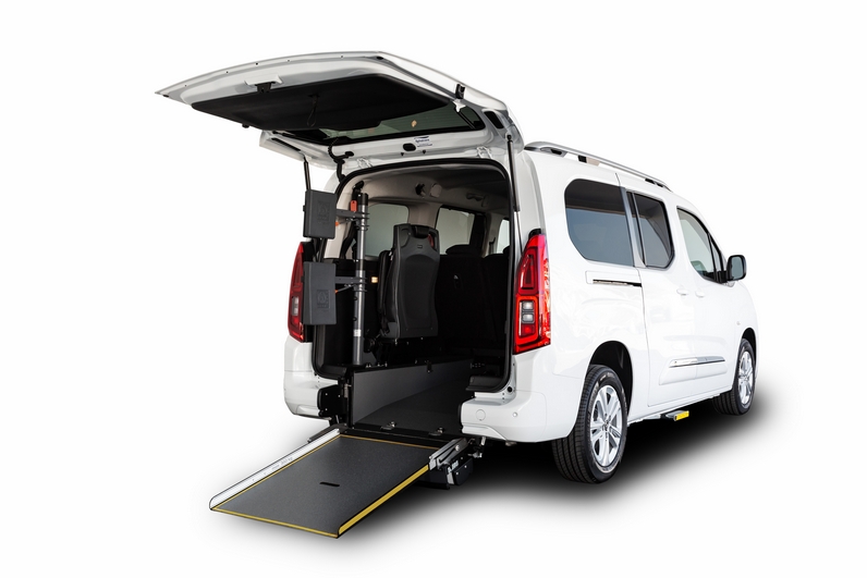 Toyota Proace City Larga Adaptada para TAXI / VTC PMR