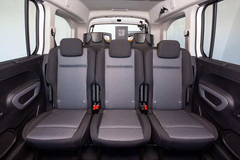 Toyota Proace City Larga Adaptada para TAXI / VTC PMR