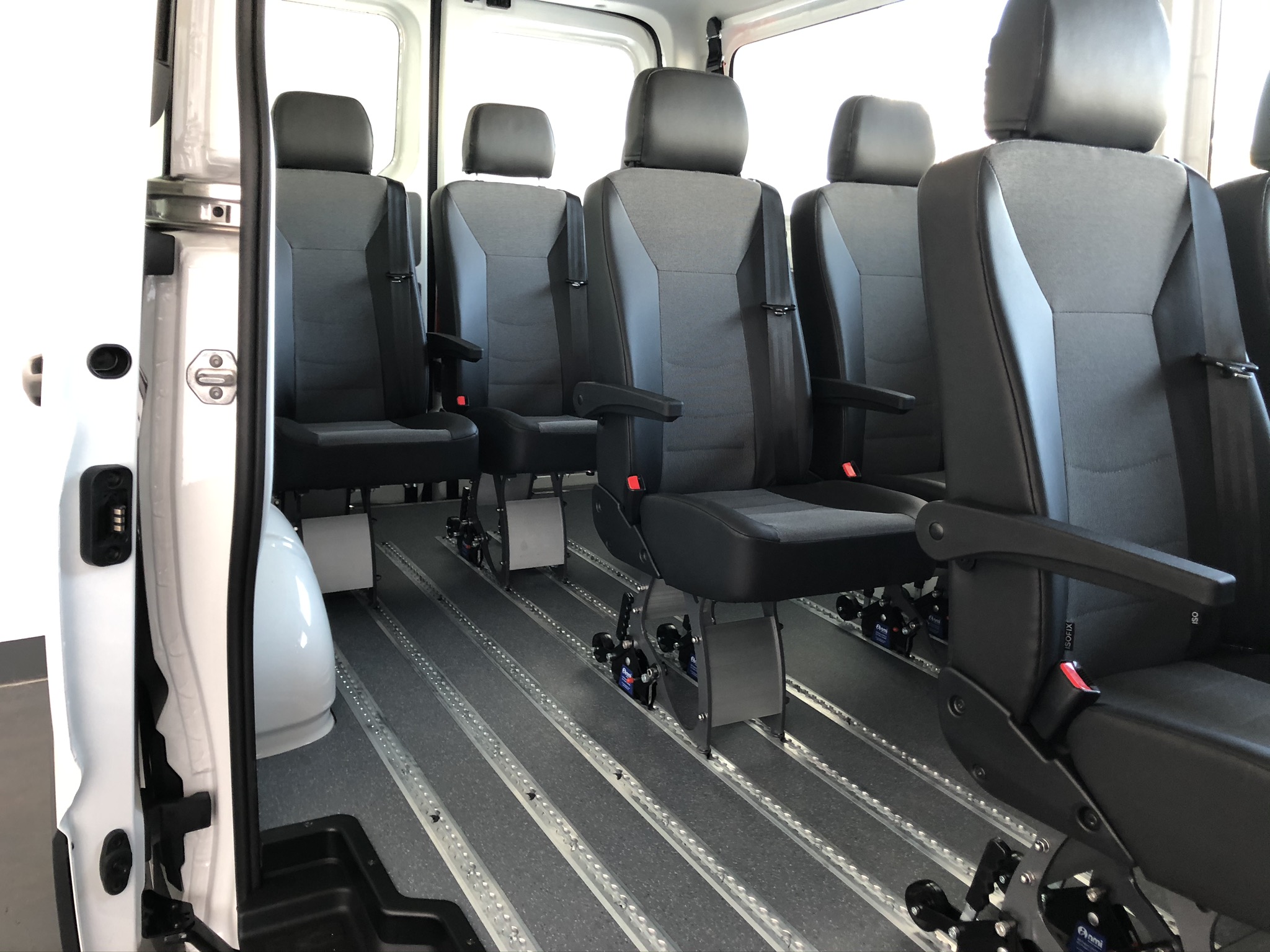 vw-crafter-people-kombi-accesible-pmr (1) Volkswagen Crafter Kombi Especial adaptada PMR